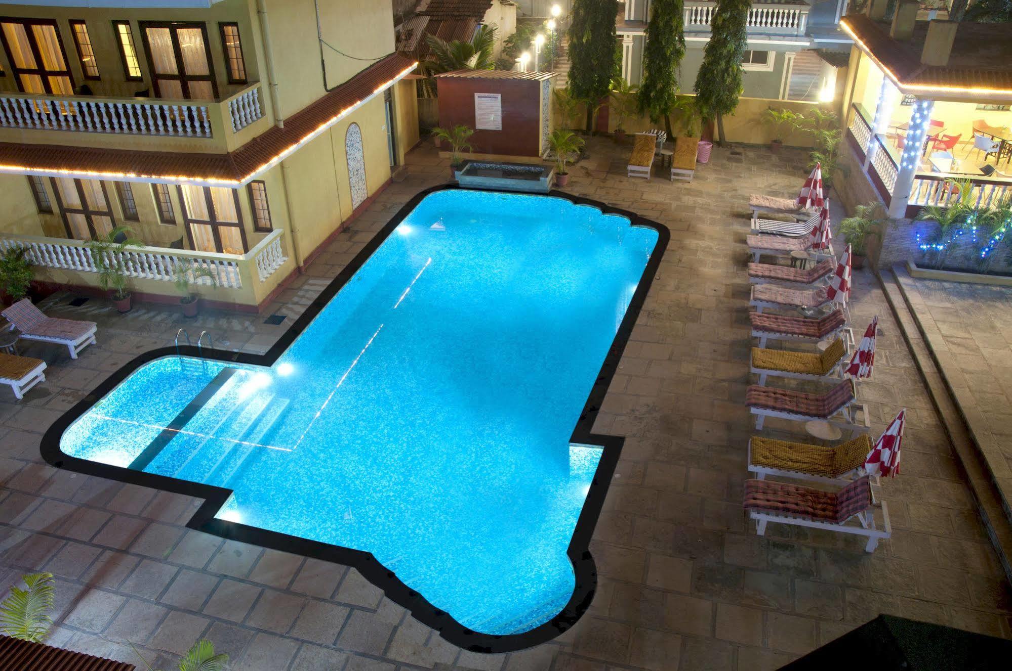 Marina Bay Beach Resort Candolim Exterior photo